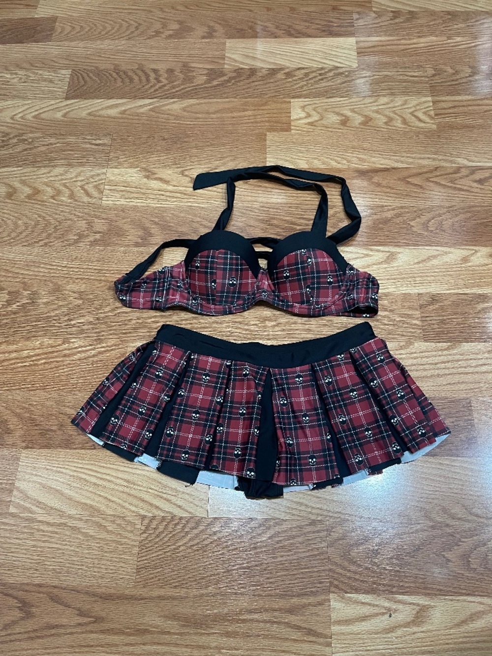 New with out tags Hot Topic Skull 2 Piece Bathing Suit